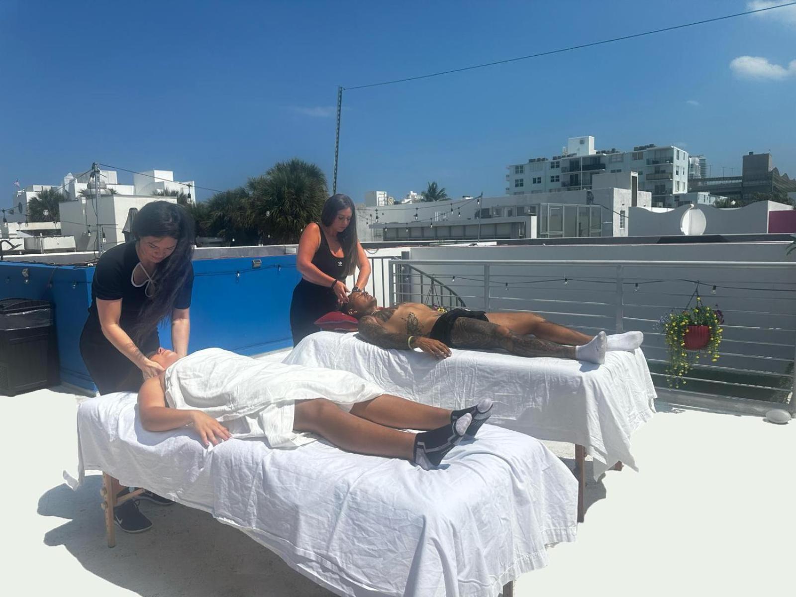 2Bedroom 2Bath Loft Exclusive Rooftop&Jacuzzi,1Block From Beach Miami Beach Ngoại thất bức ảnh