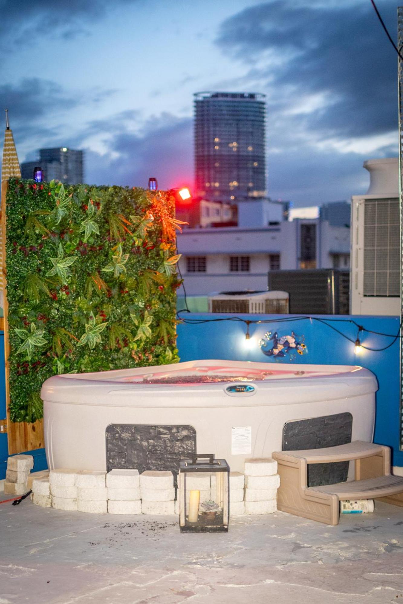 2Bedroom 2Bath Loft Exclusive Rooftop&Jacuzzi,1Block From Beach Miami Beach Ngoại thất bức ảnh